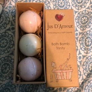 Bath bombs